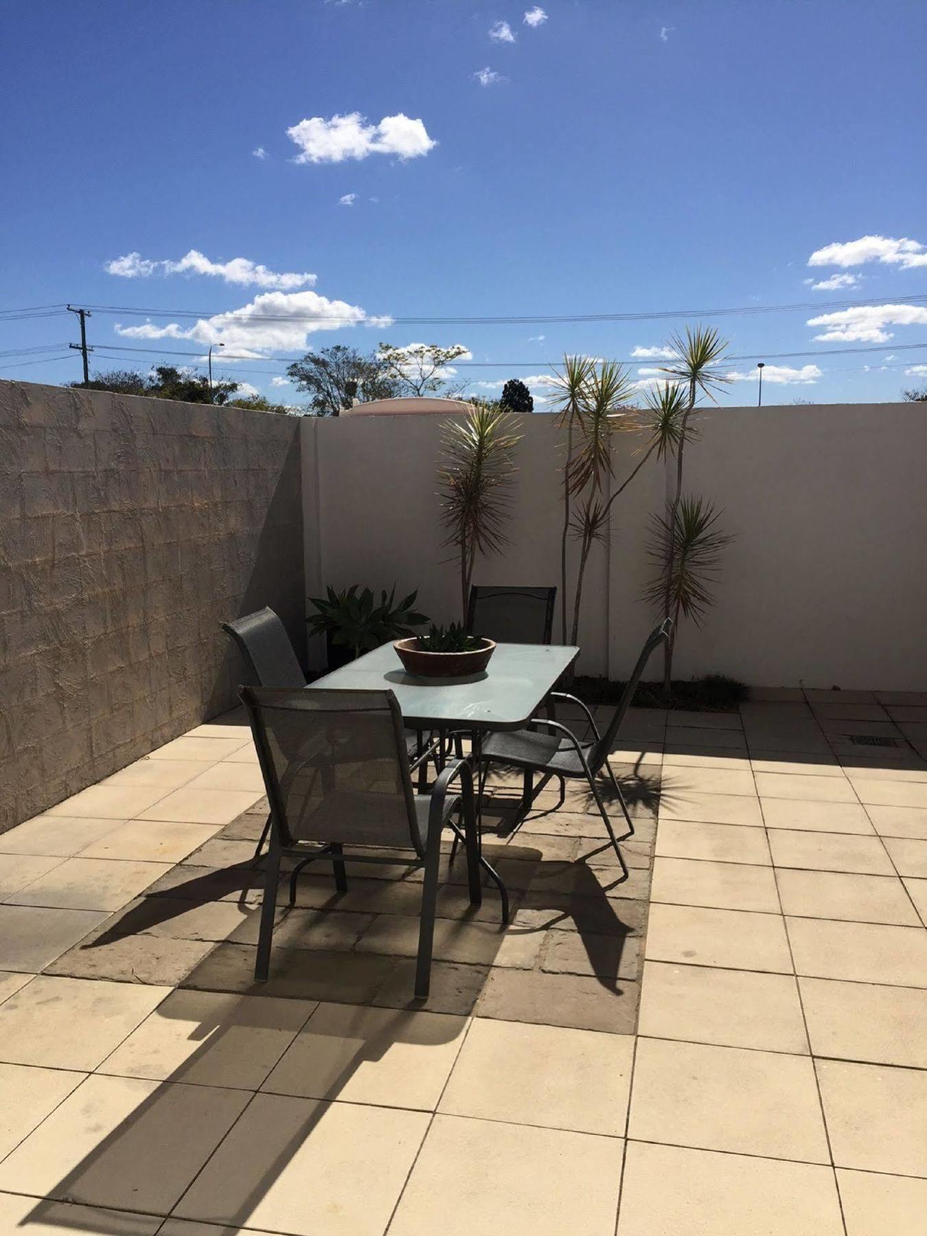 Alexandra Apartments Bundaberg Bagian luar foto